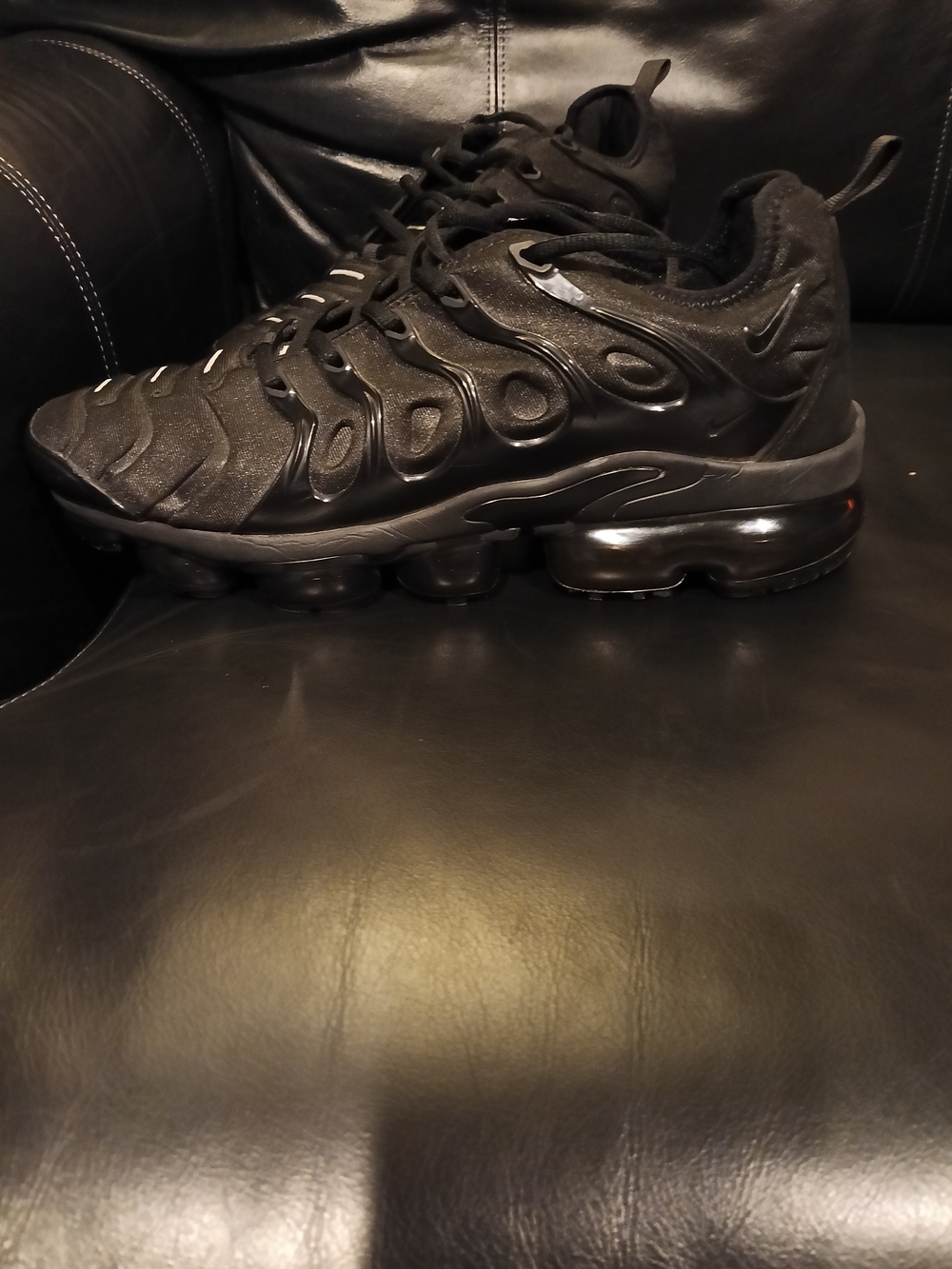 Men's Nike Air VaporMax Plus-Triple Bkack